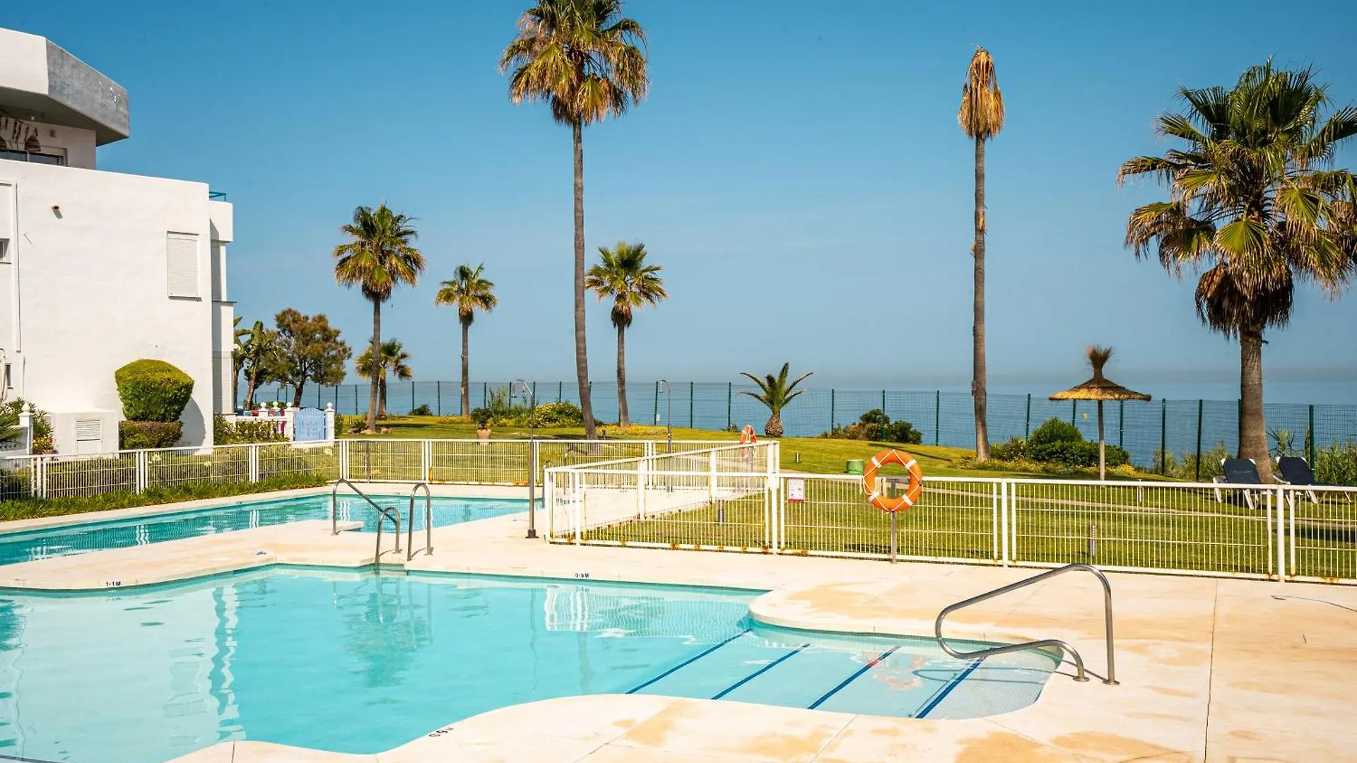 Mar Y Jacuzzi Cerca De Estepona Bahia de Casares